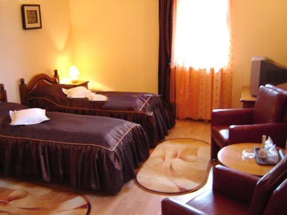 Câmpulung Moldovenesc Hotel Cosmos الغرفة الصورة