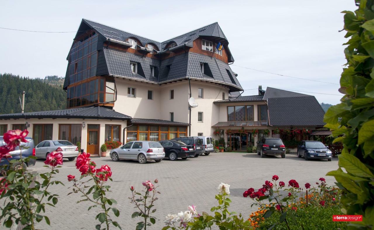 Câmpulung Moldovenesc Hotel Cosmos المظهر الخارجي الصورة