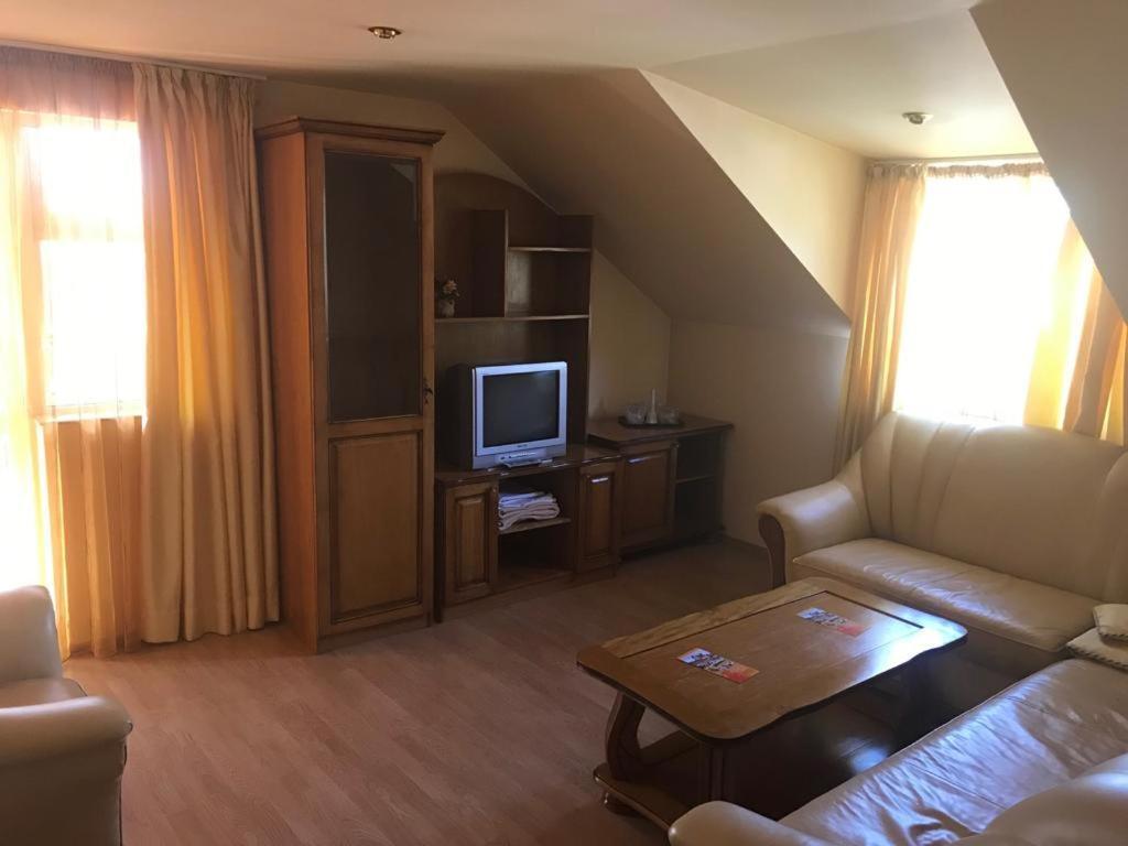 Câmpulung Moldovenesc Hotel Cosmos المظهر الخارجي الصورة