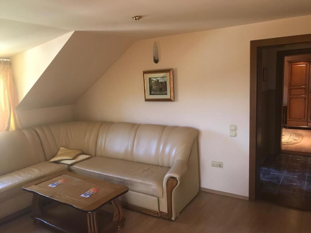 Câmpulung Moldovenesc Hotel Cosmos المظهر الخارجي الصورة